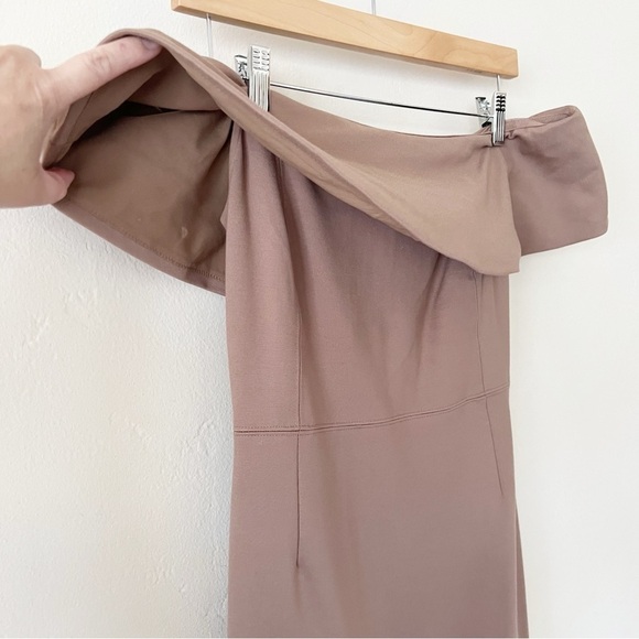 Aritzia Babaton Ruslan Dress - Picture 3 of 11